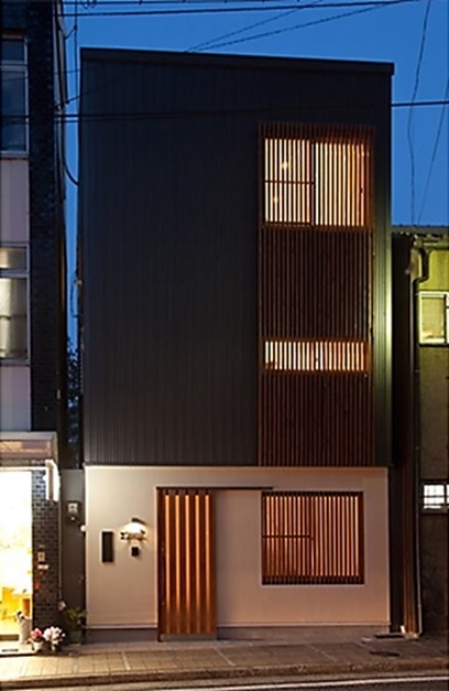 １２坪の施工例 空間がつながる木造３階建て狭小住宅 東京の狭小住宅の間取り 3階建て T W