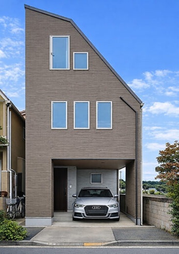 １６坪の施工例：西東京市北原町の都道112号に面して建つ、木造３階て狭小住宅