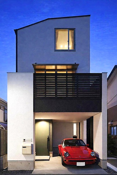 １４坪の施工例：川崎市中原区に建つ、ビルトインガレージのある二世帯狭小住宅。