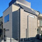 １１坪の施工例：港区元麻布に建つ、瀟洒な木造３階建ての都市型狭小住宅。