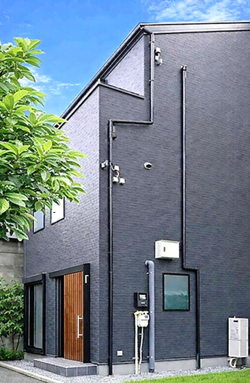 １０坪の施工例：台東区西浅草の防火地域に建つ「木造耐火・３階建て住宅」。